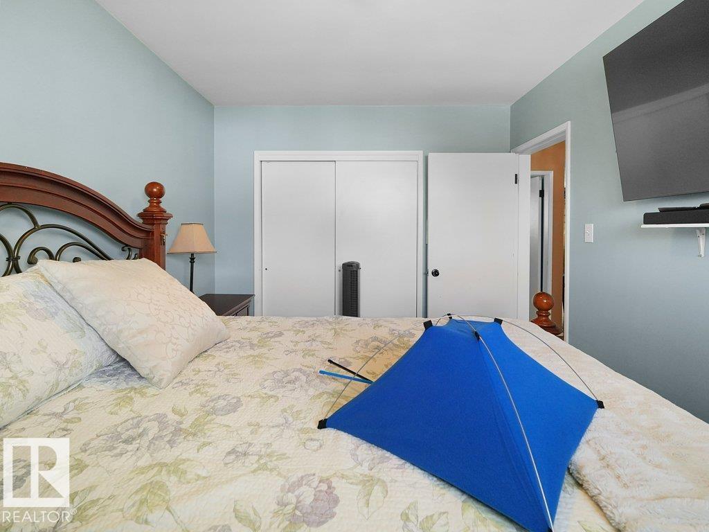 6324 132 AV NW - 15