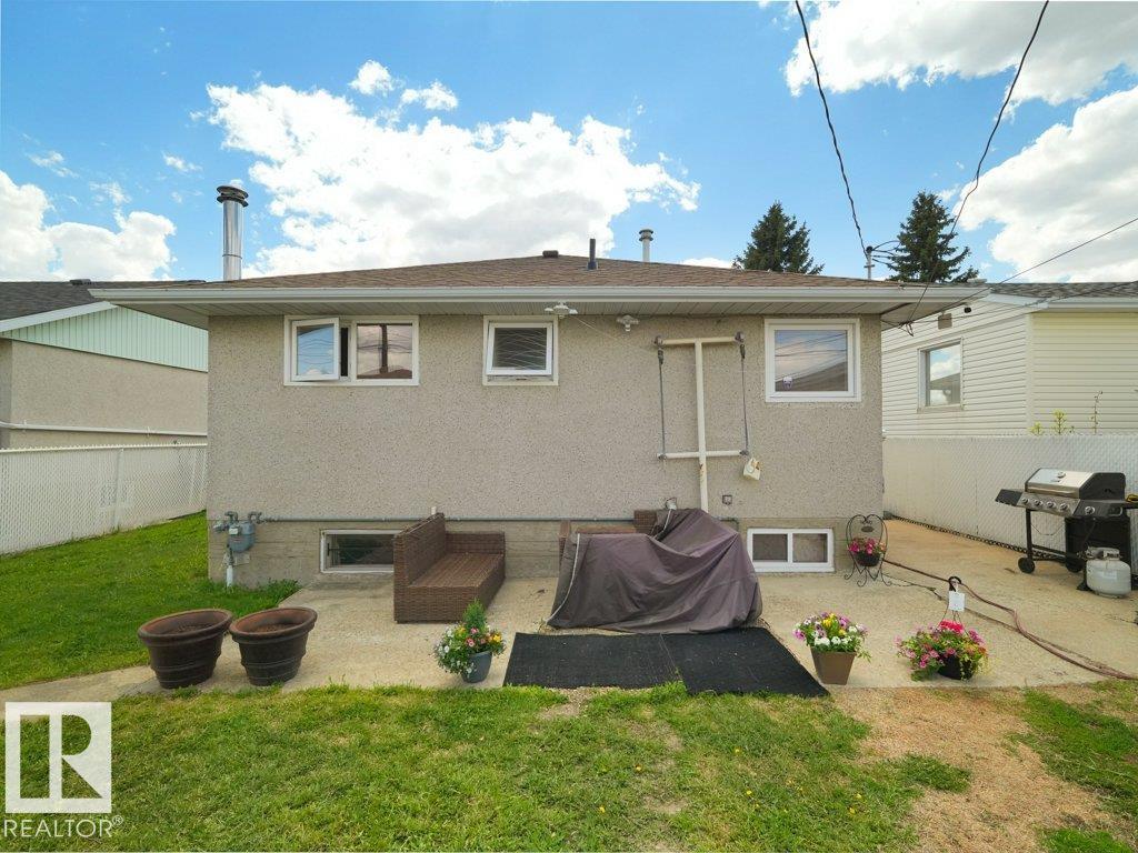 6324 132 AV NW - 29