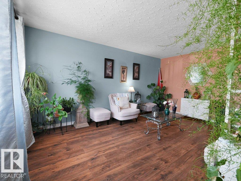 6324 132 AV NW - 4
