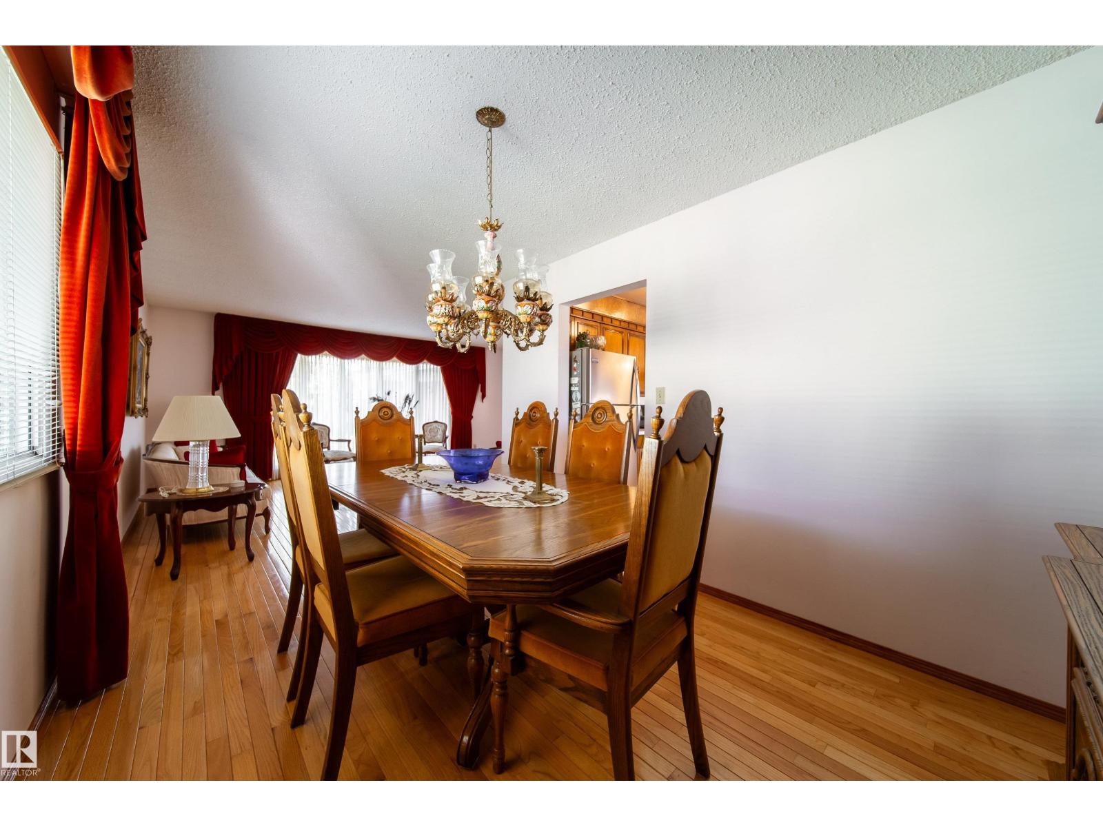 8509 39B AV NW - 10