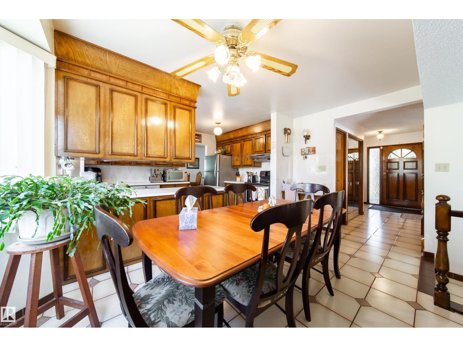 8509 39B AV NW - 18