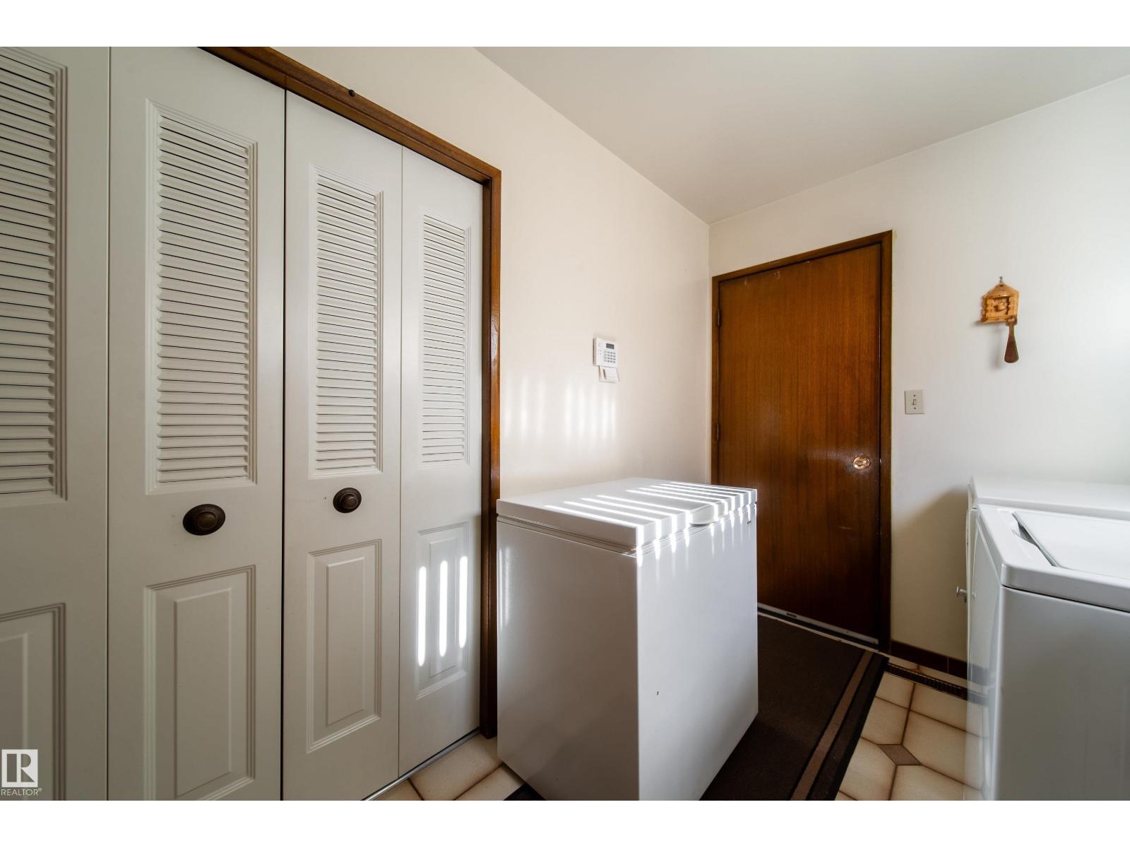8509 39B AV NW - 28