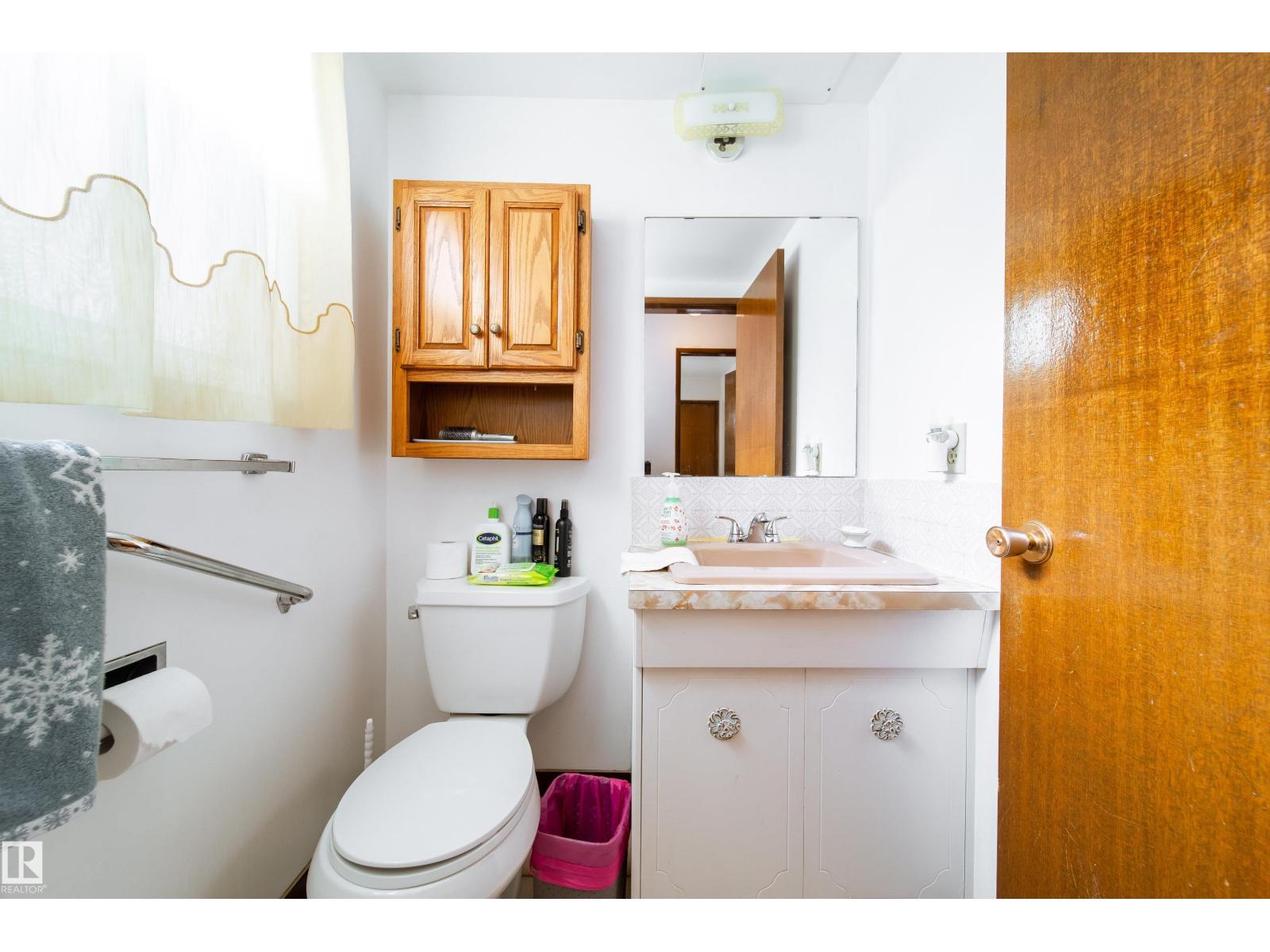 8509 39B AV NW - 29