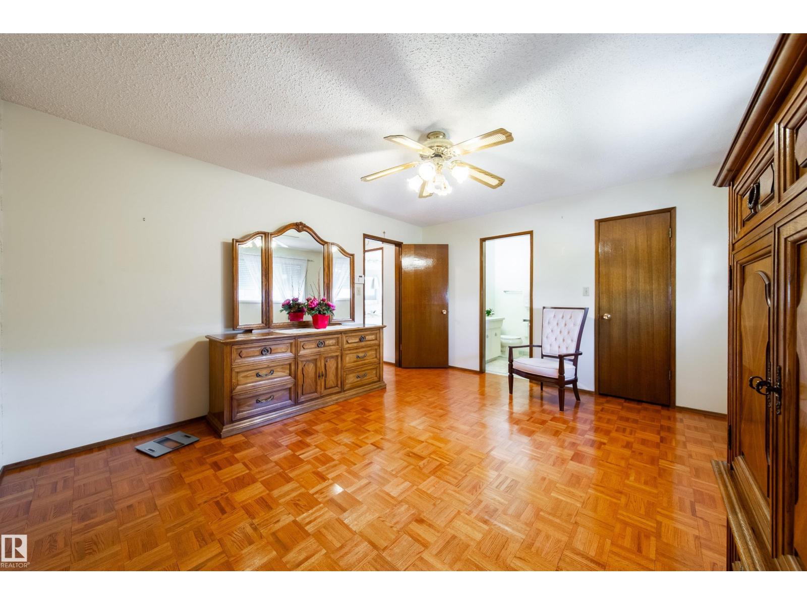 8509 39B AV NW - 37