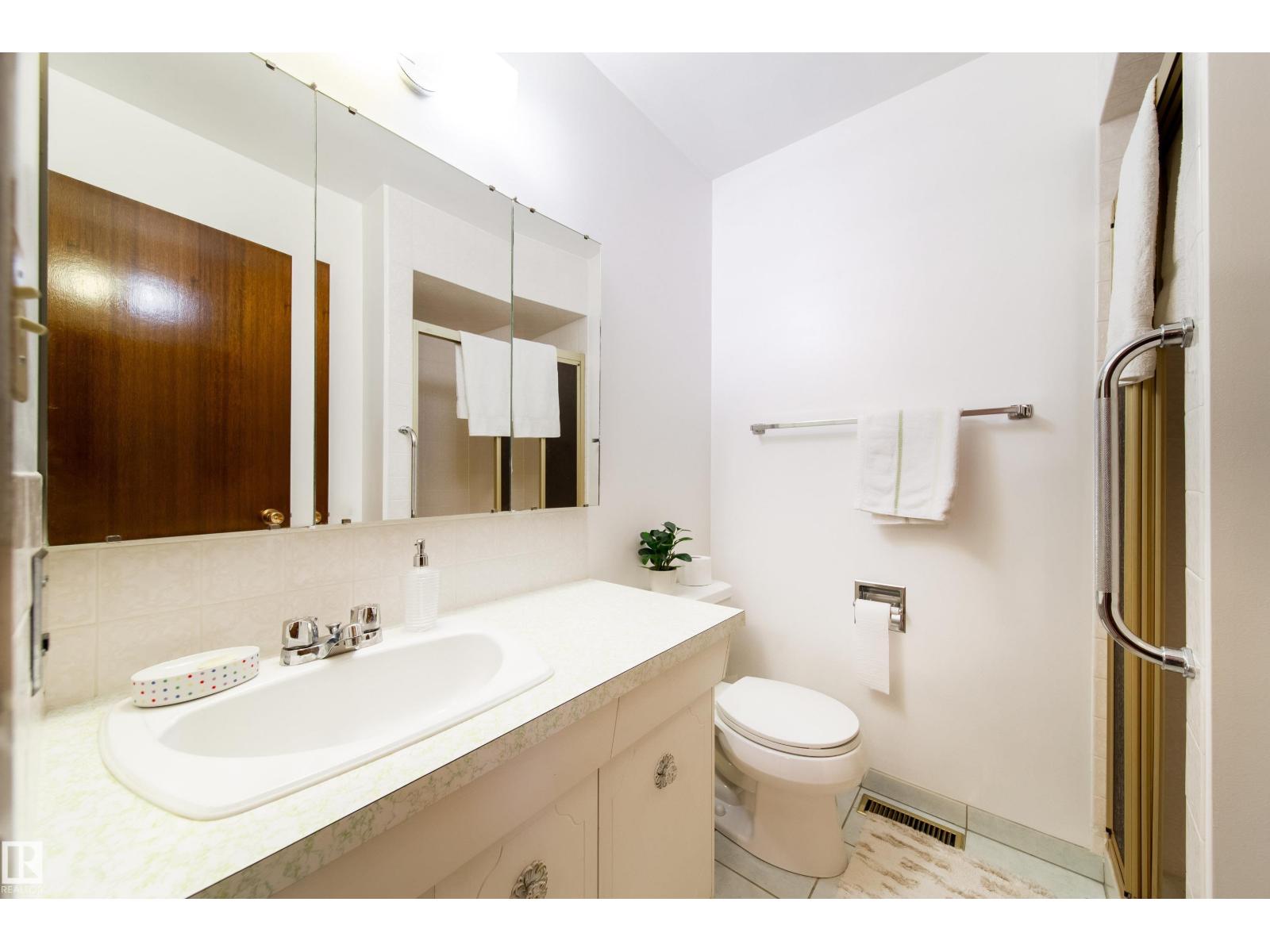 8509 39B AV NW - 39