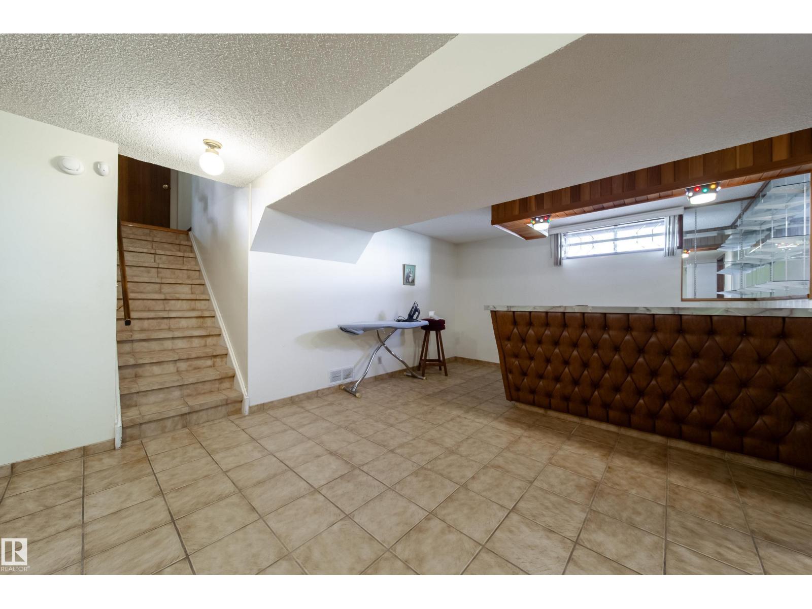 8509 39B AV NW - 41