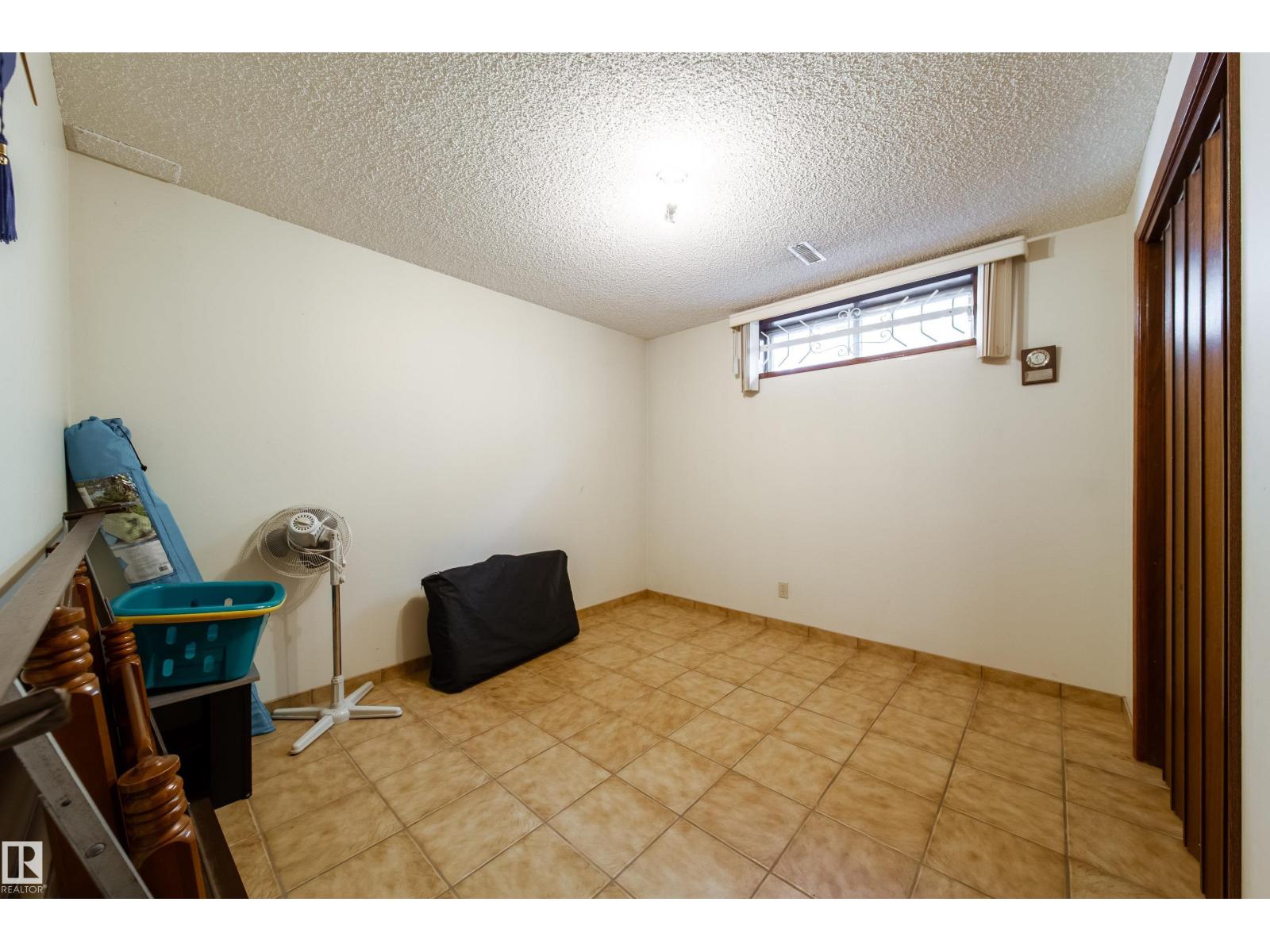 8509 39B AV NW - 48
