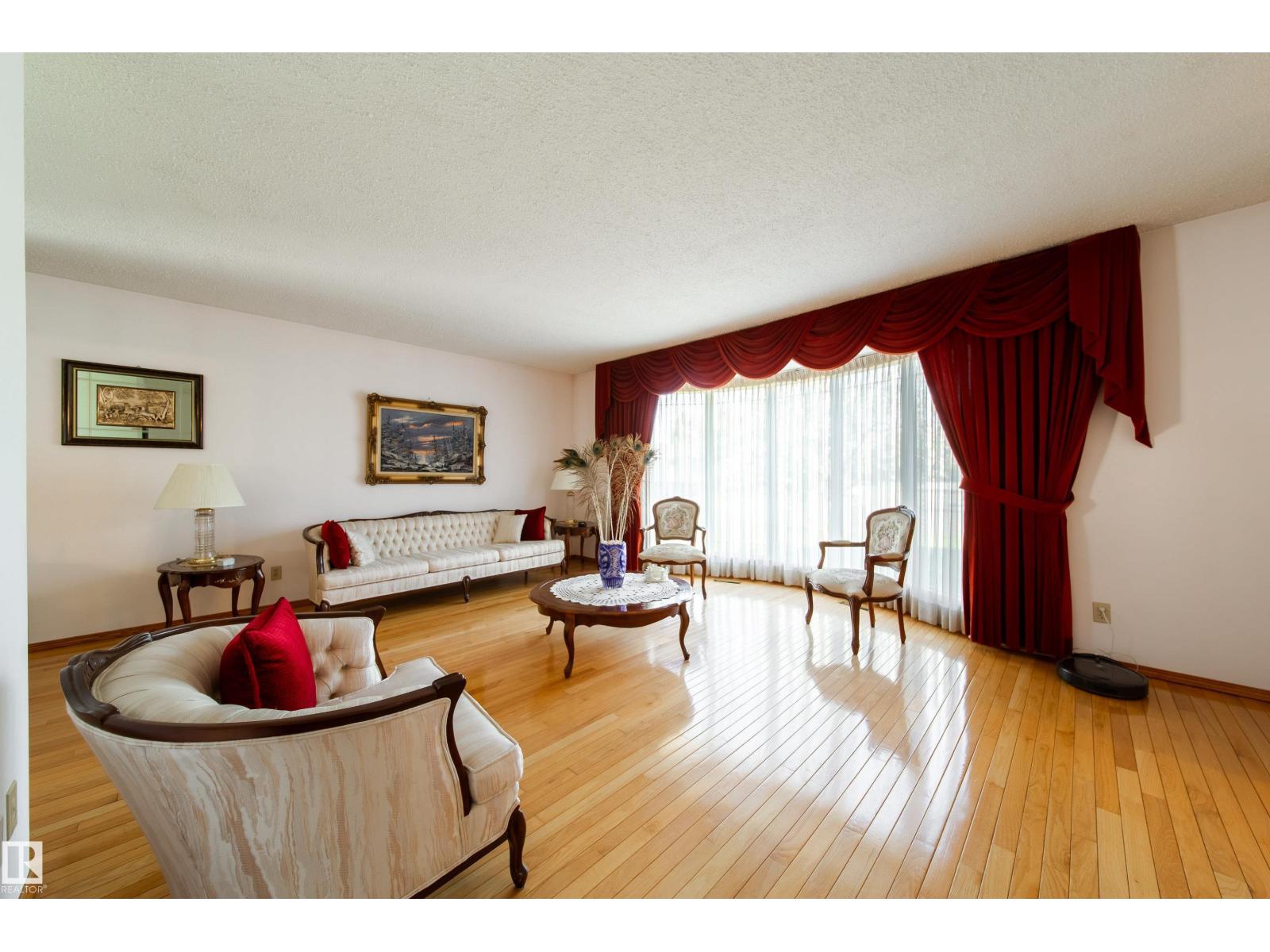 8509 39B AV NW - 5