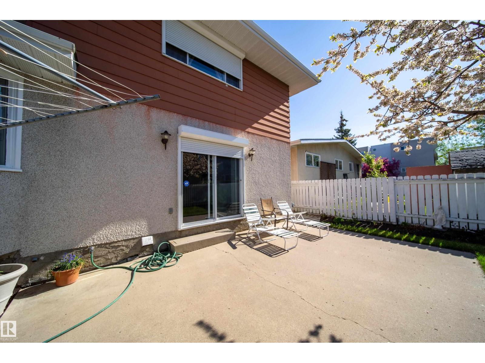 8509 39B AV NW - 56