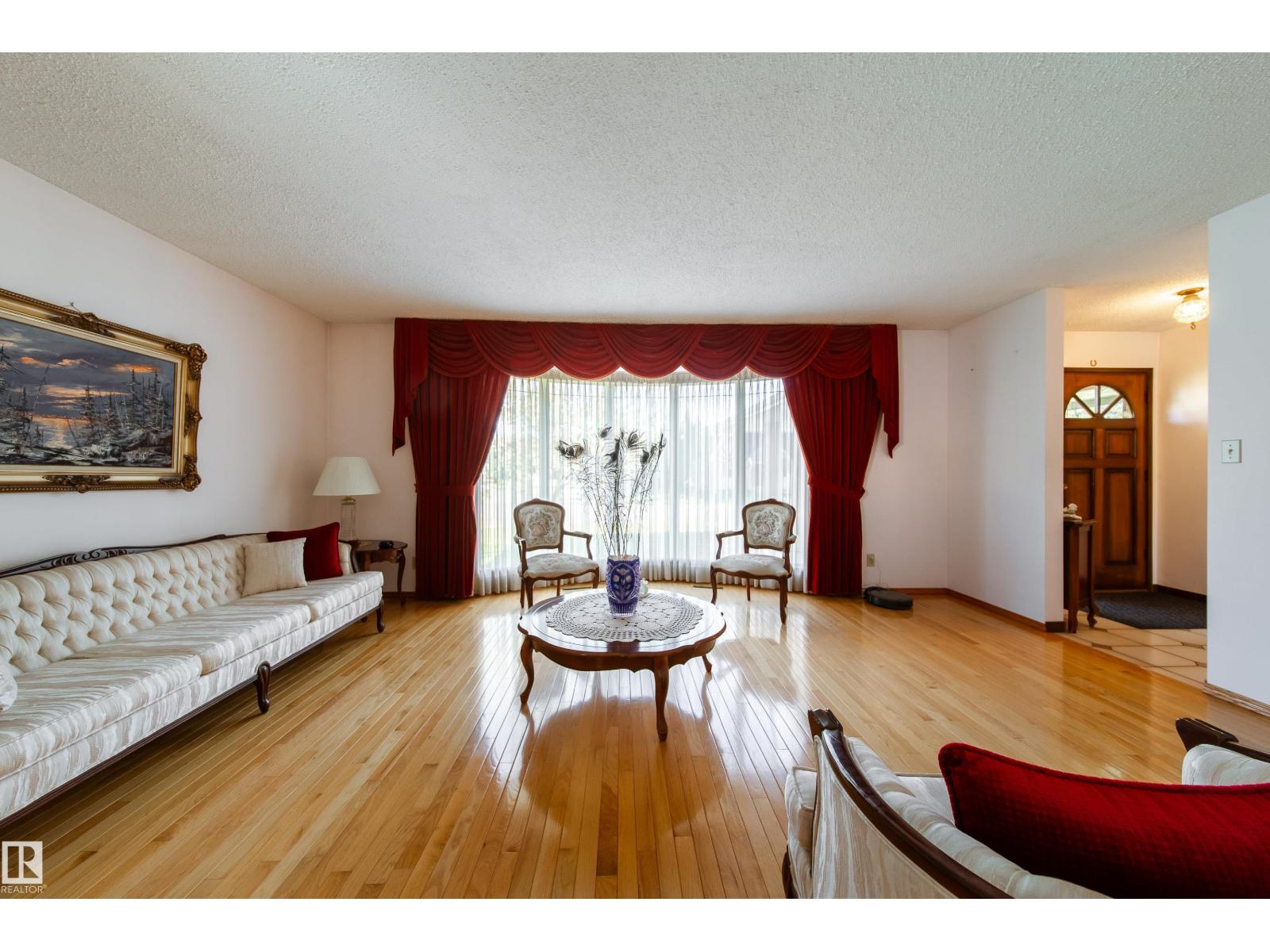8509 39B AV NW - 6