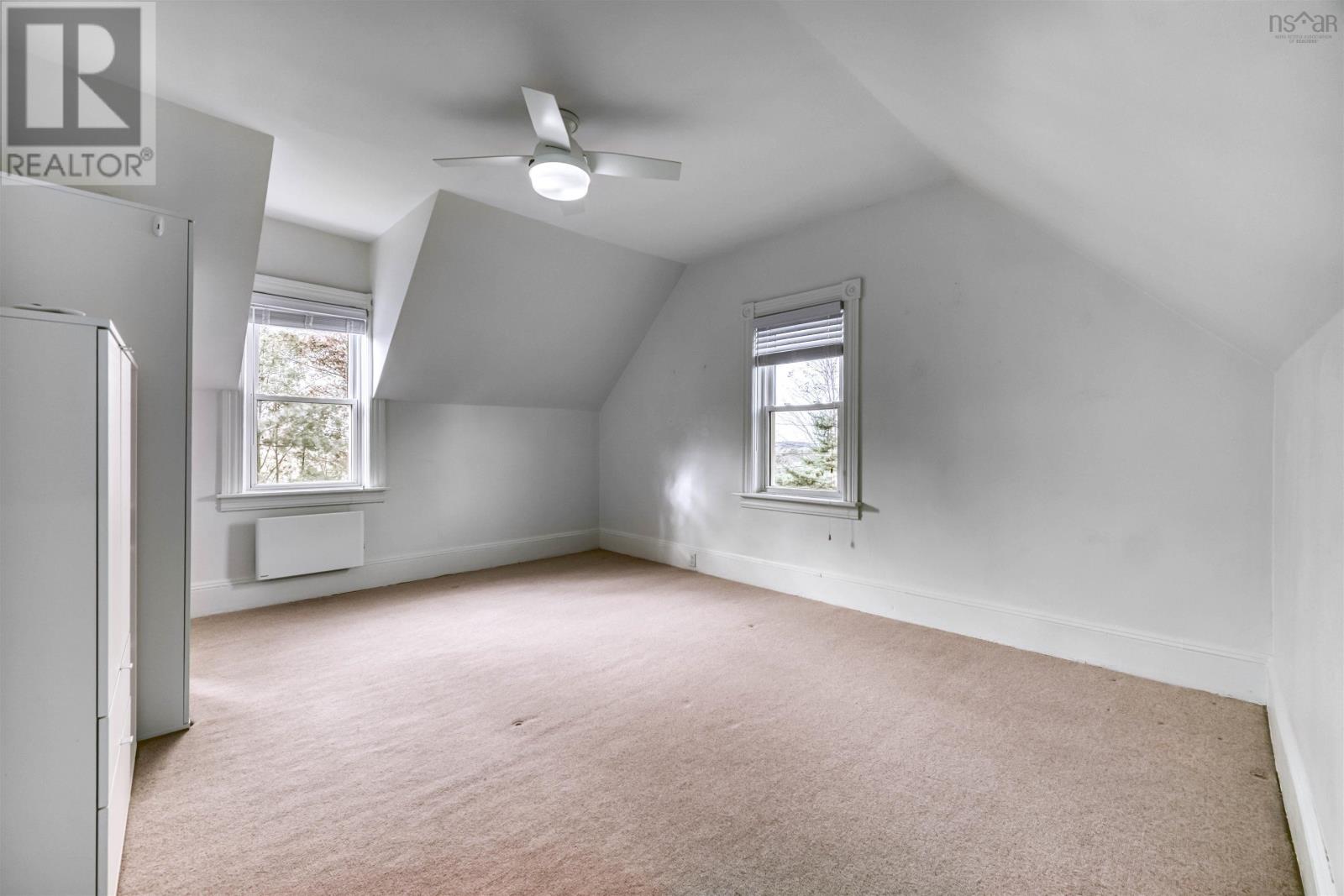 1745 Victoria Street - 30