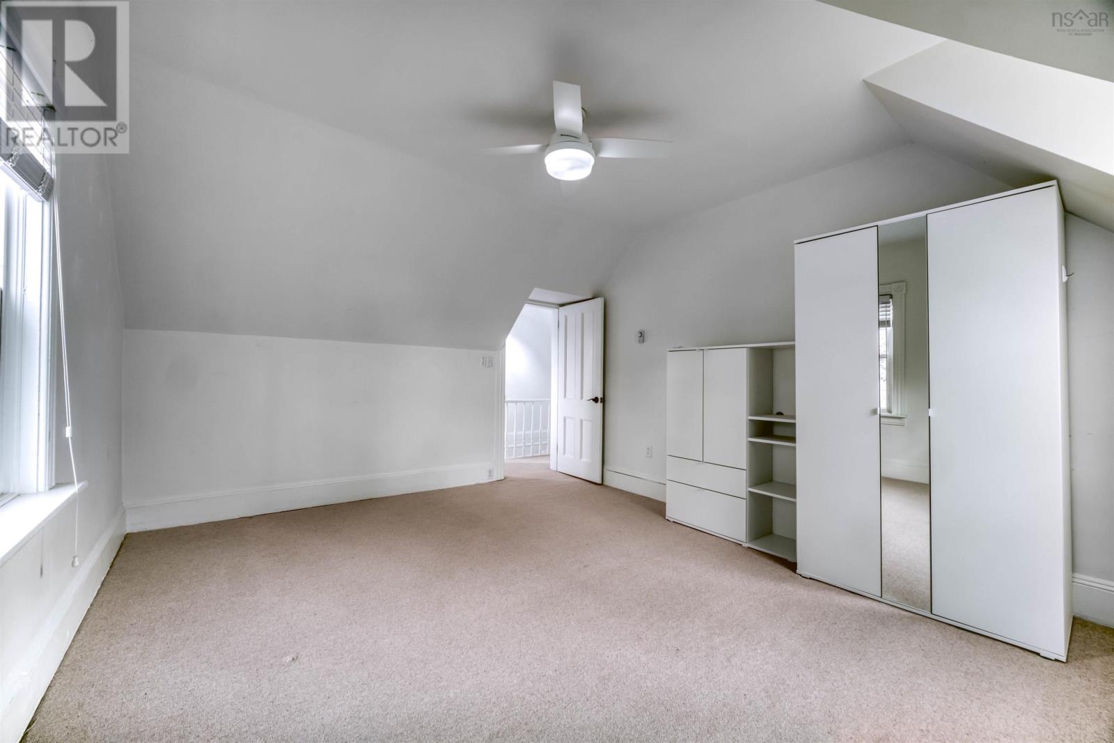 1745 Victoria Street - 32