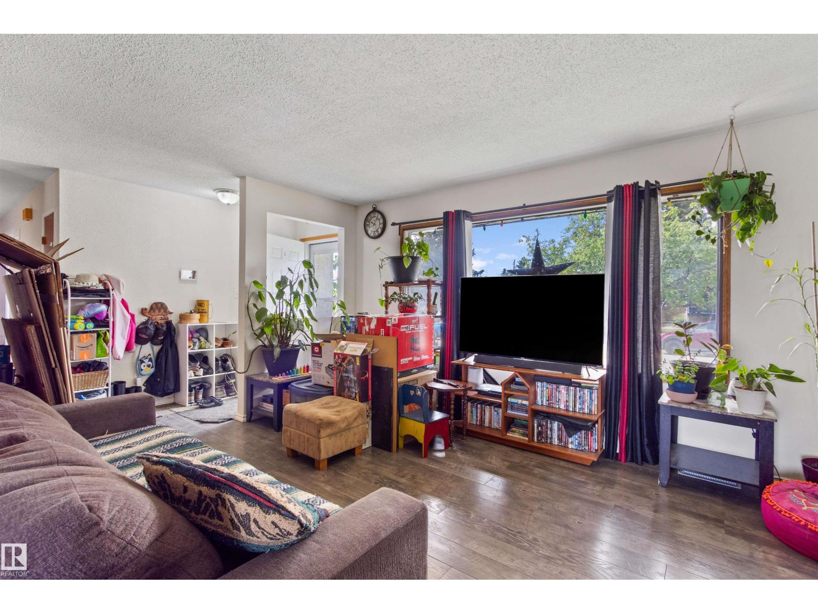 4916 54A AV — photo 7