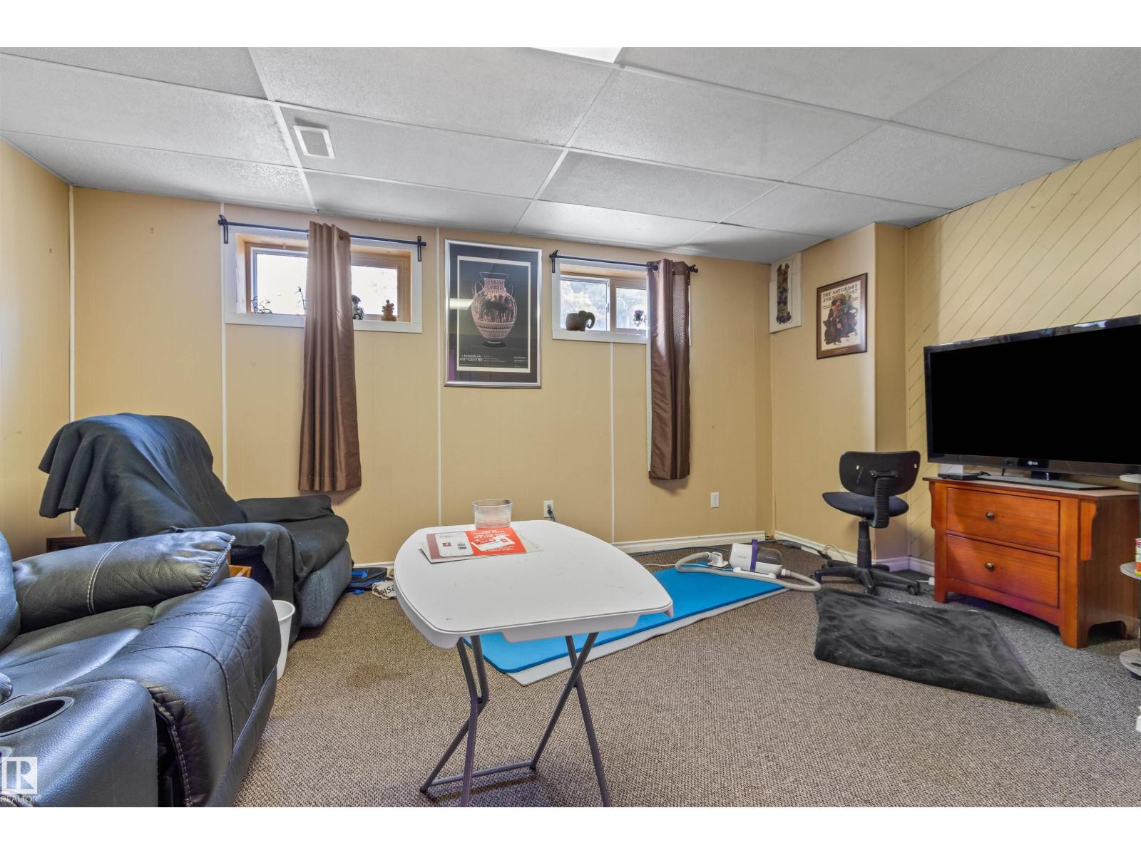 4916 54A AV — photo 18