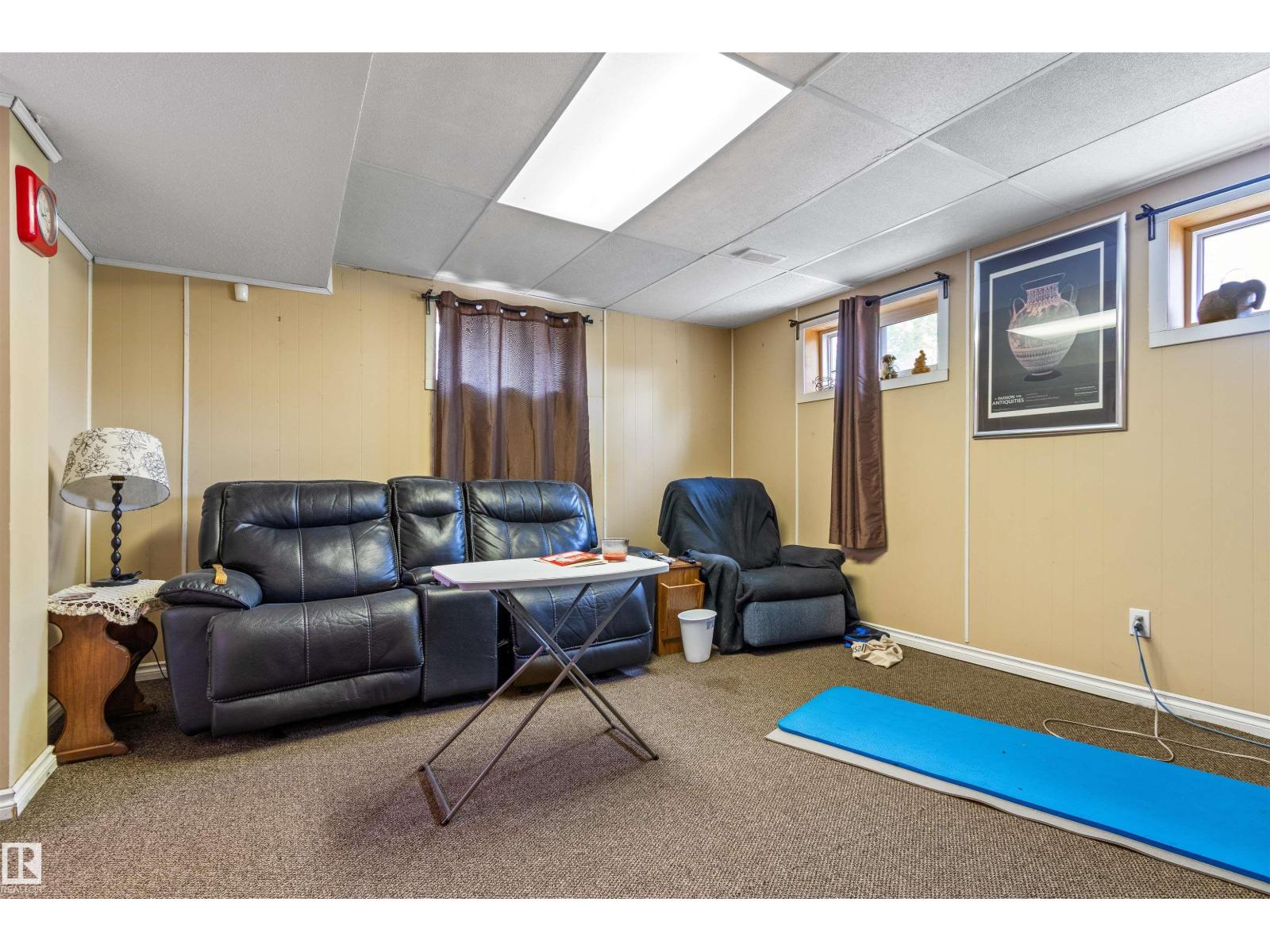 4916 54A AV — photo 17