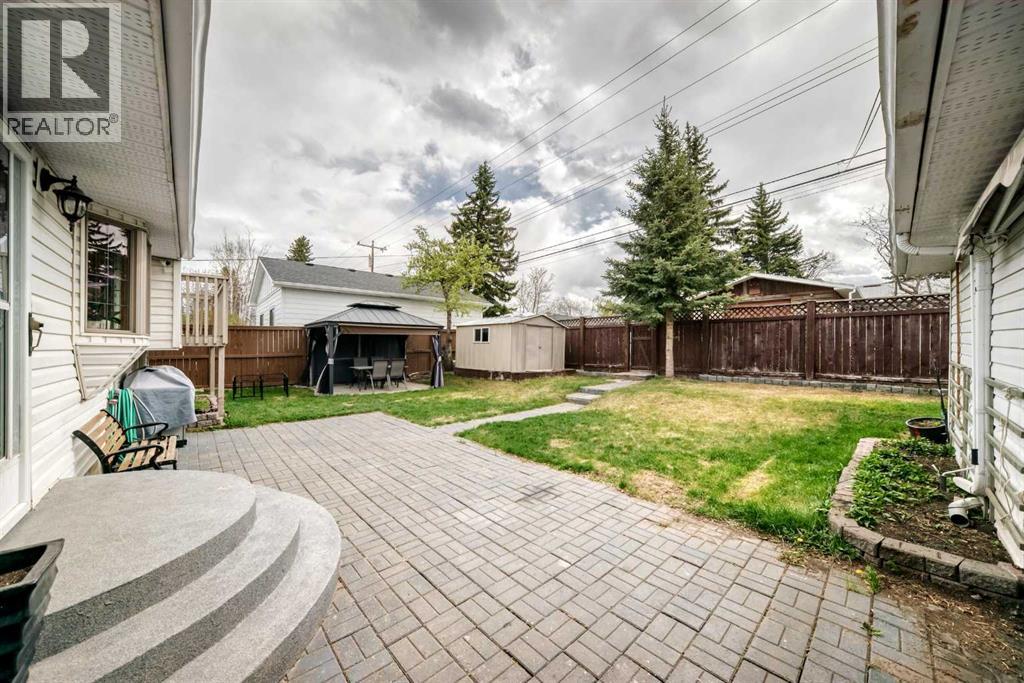 4039 5 Avenue SW - 35