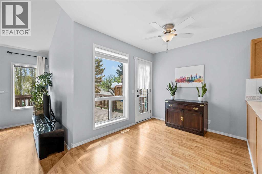 99 Hidden Crescent NW - 13