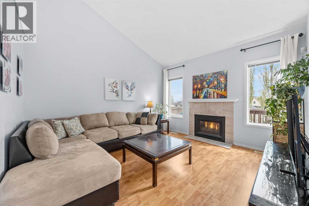 99 Hidden Crescent NW - 14