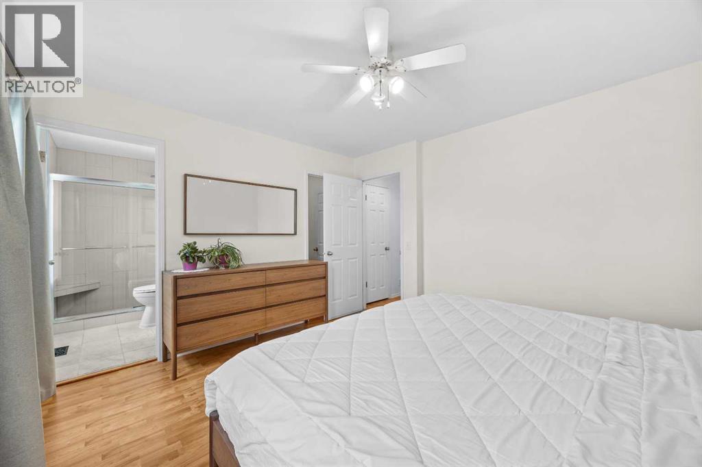 99 Hidden Crescent NW - 24