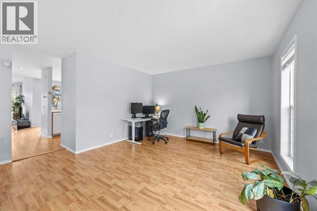 99 Hidden Crescent NW - 6