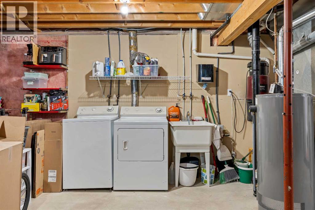 99 Hidden Crescent NW - 39
