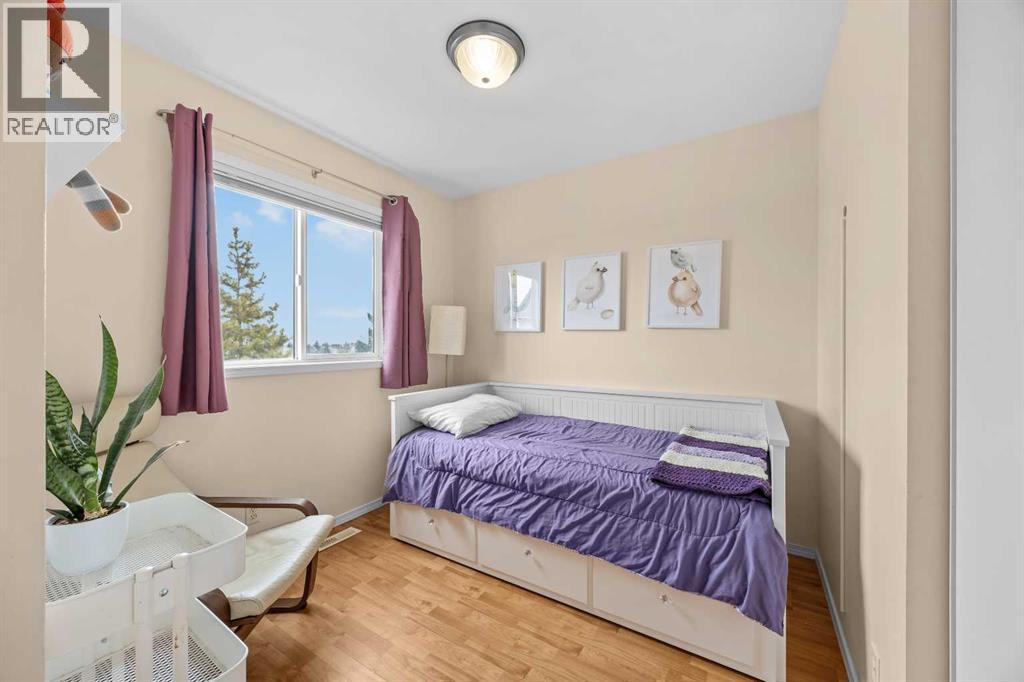 99 Hidden Crescent NW - 30