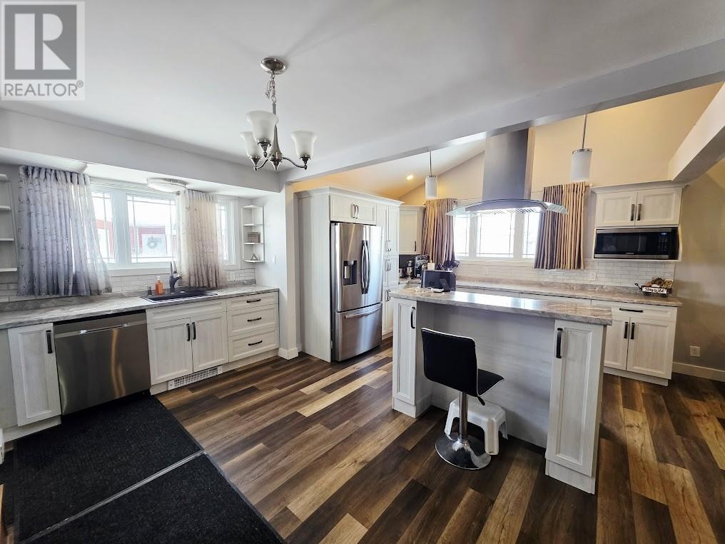 800 Balsam Crescent - 5