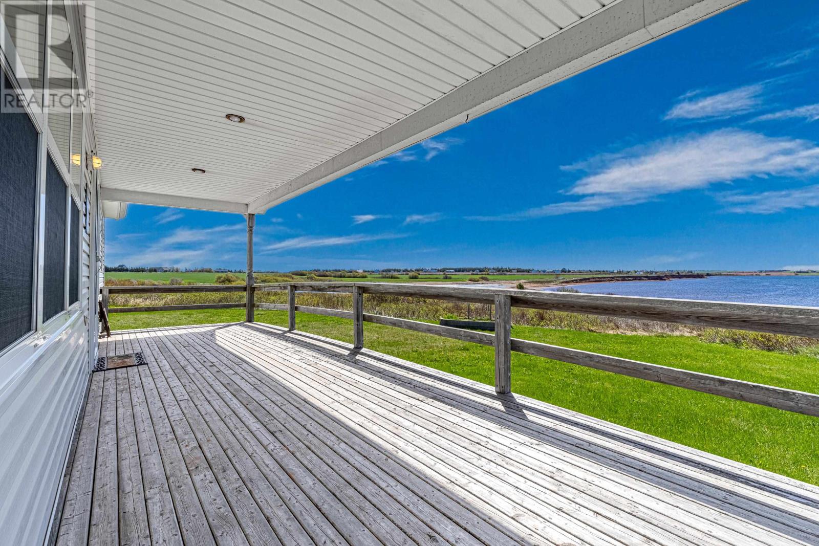 212 BASINVIEW Crescent - 4