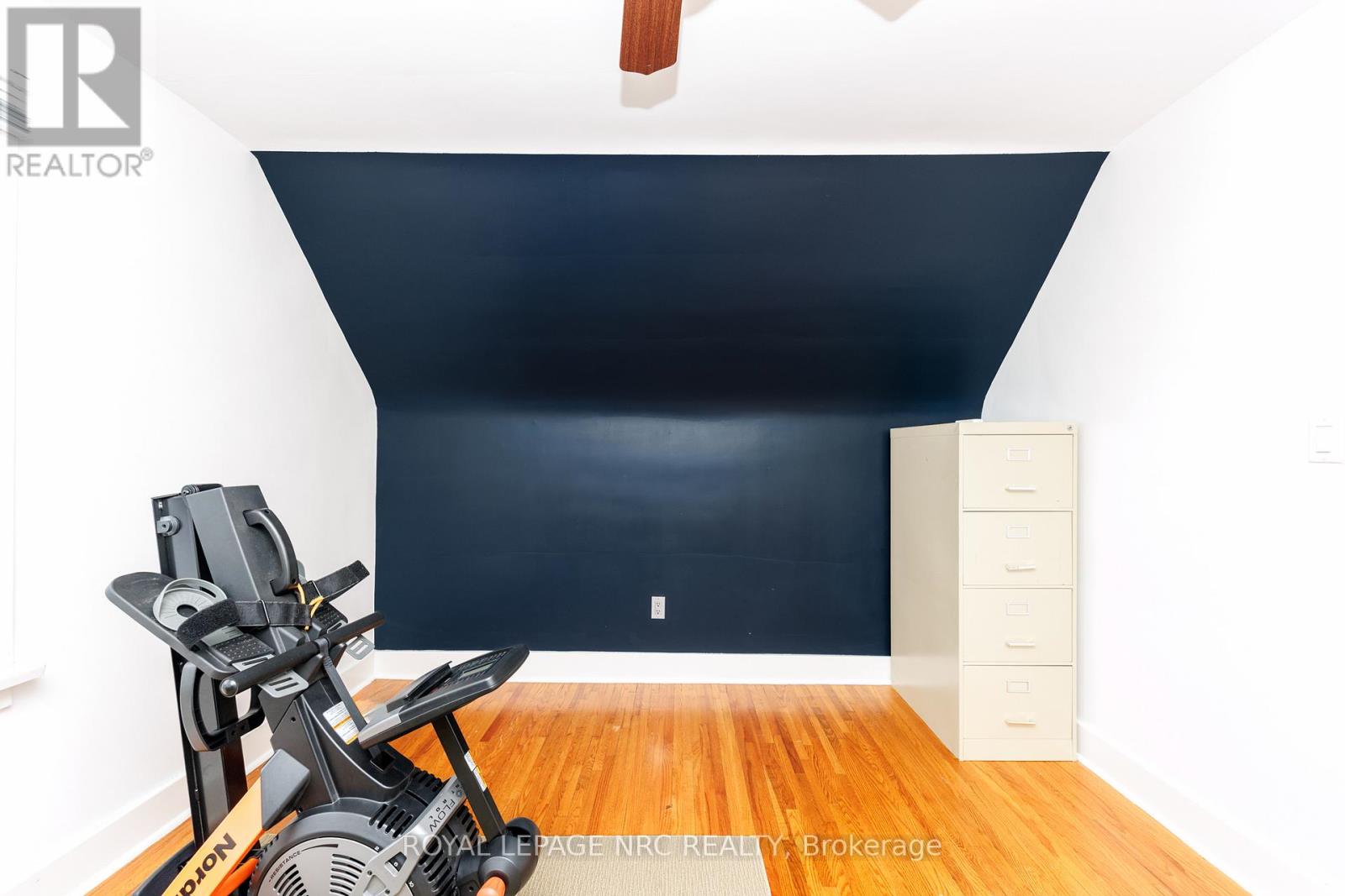 41 MCDONALD AVENUE - 22