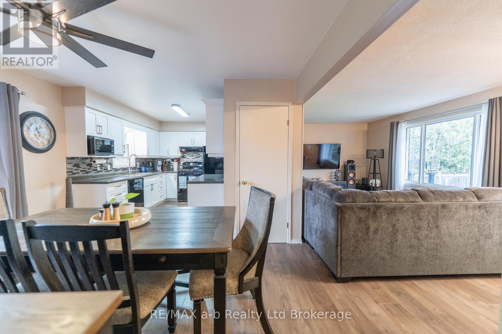 57185 EDEN LINE - Image 29