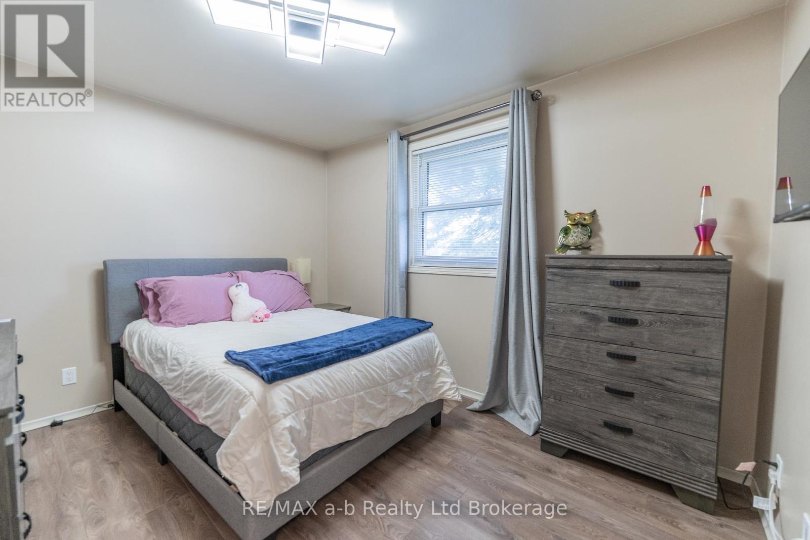 57185 EDEN LINE - Image 36