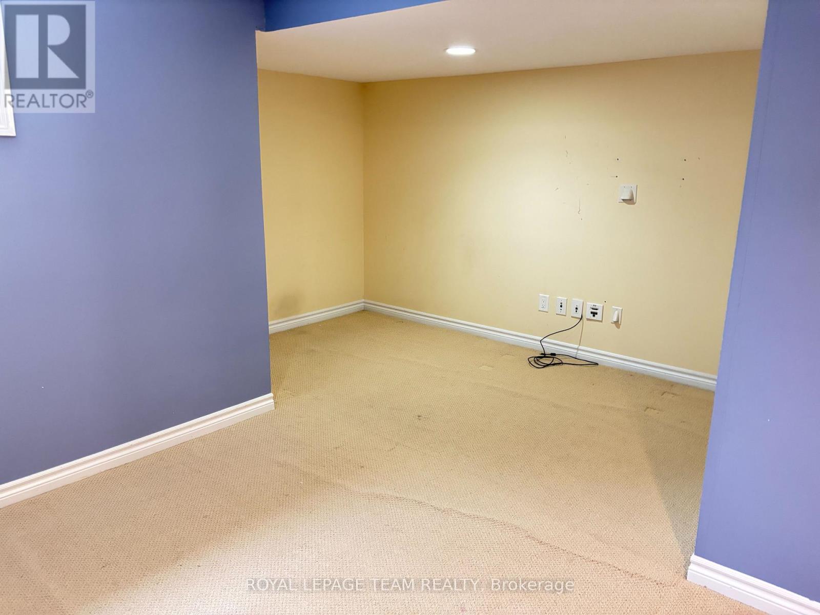 449 FOXHALL WAY - 27