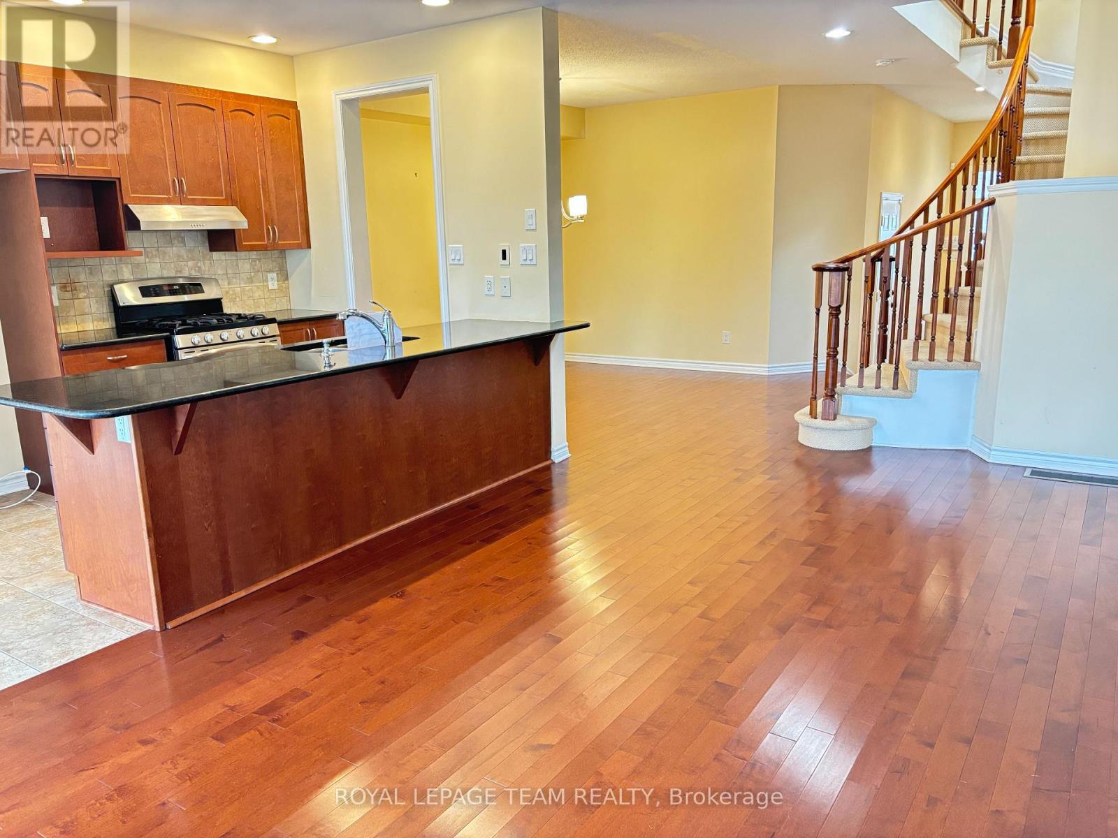 449 FOXHALL WAY - 5