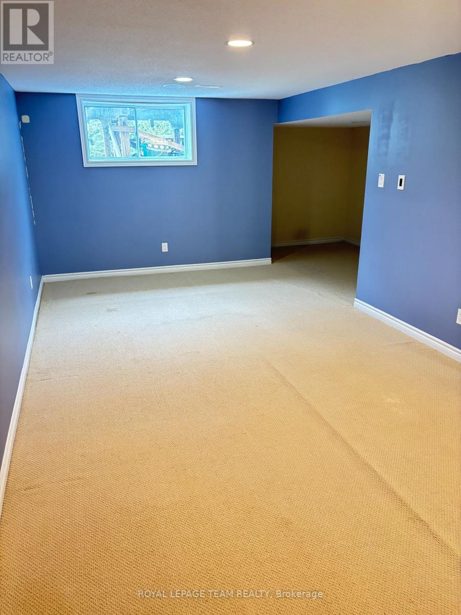 449 FOXHALL WAY - 29