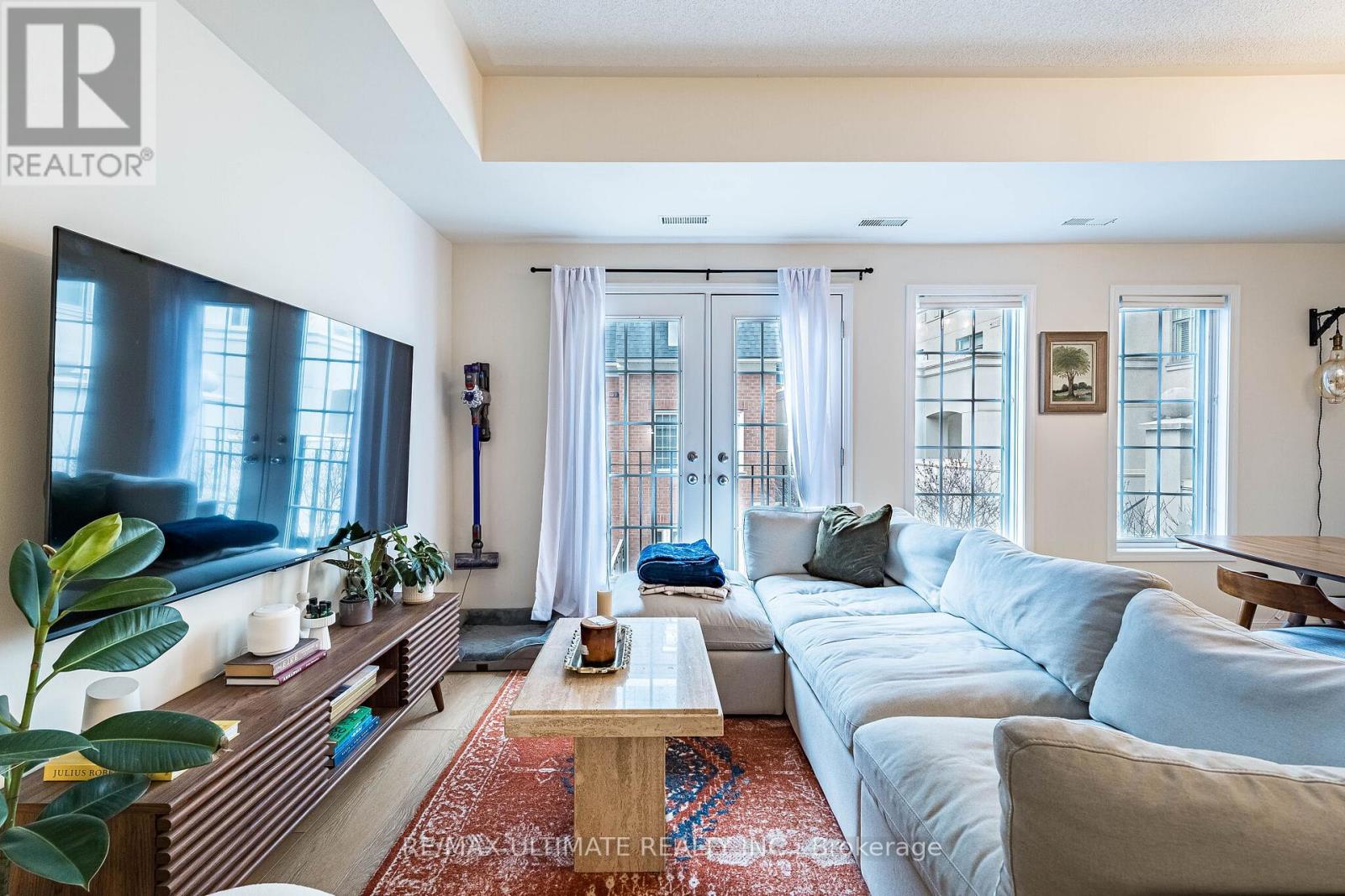 11 NIAGARA STREET - 11