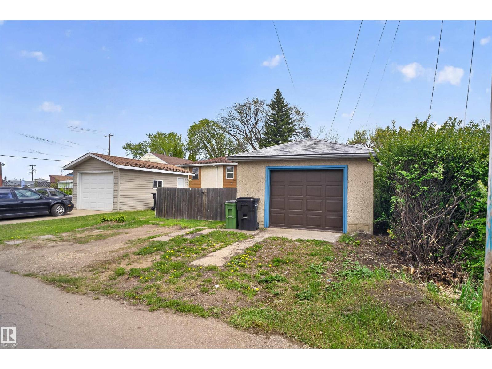 12040 76 ST NW - 31