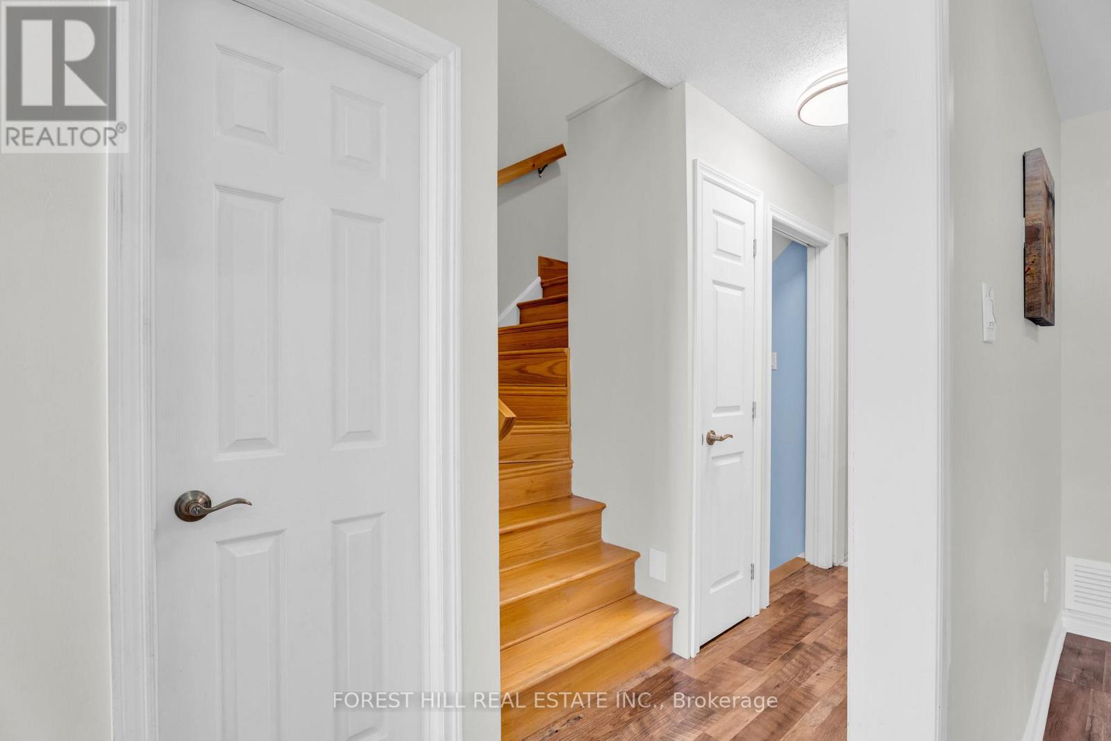 52 MCMURCHY AVENUE S - 16