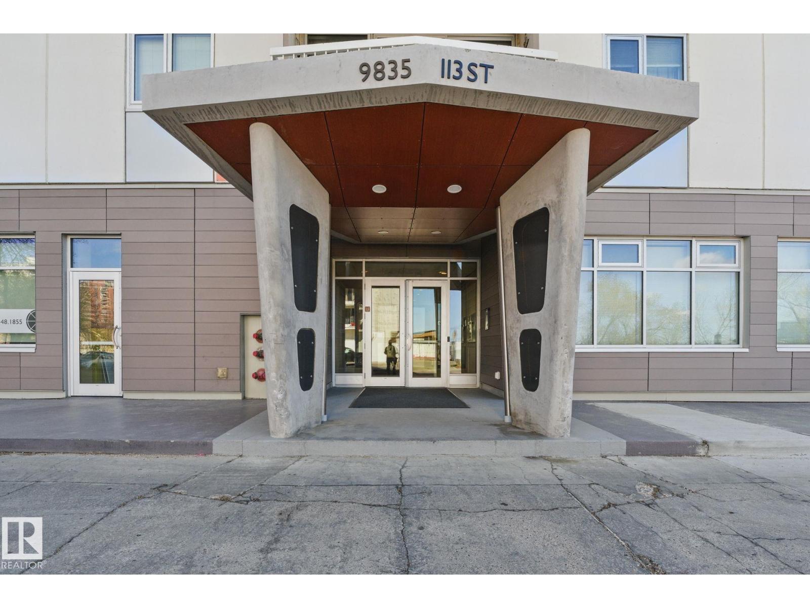 #1201 9835 113 ST NW - Image 2