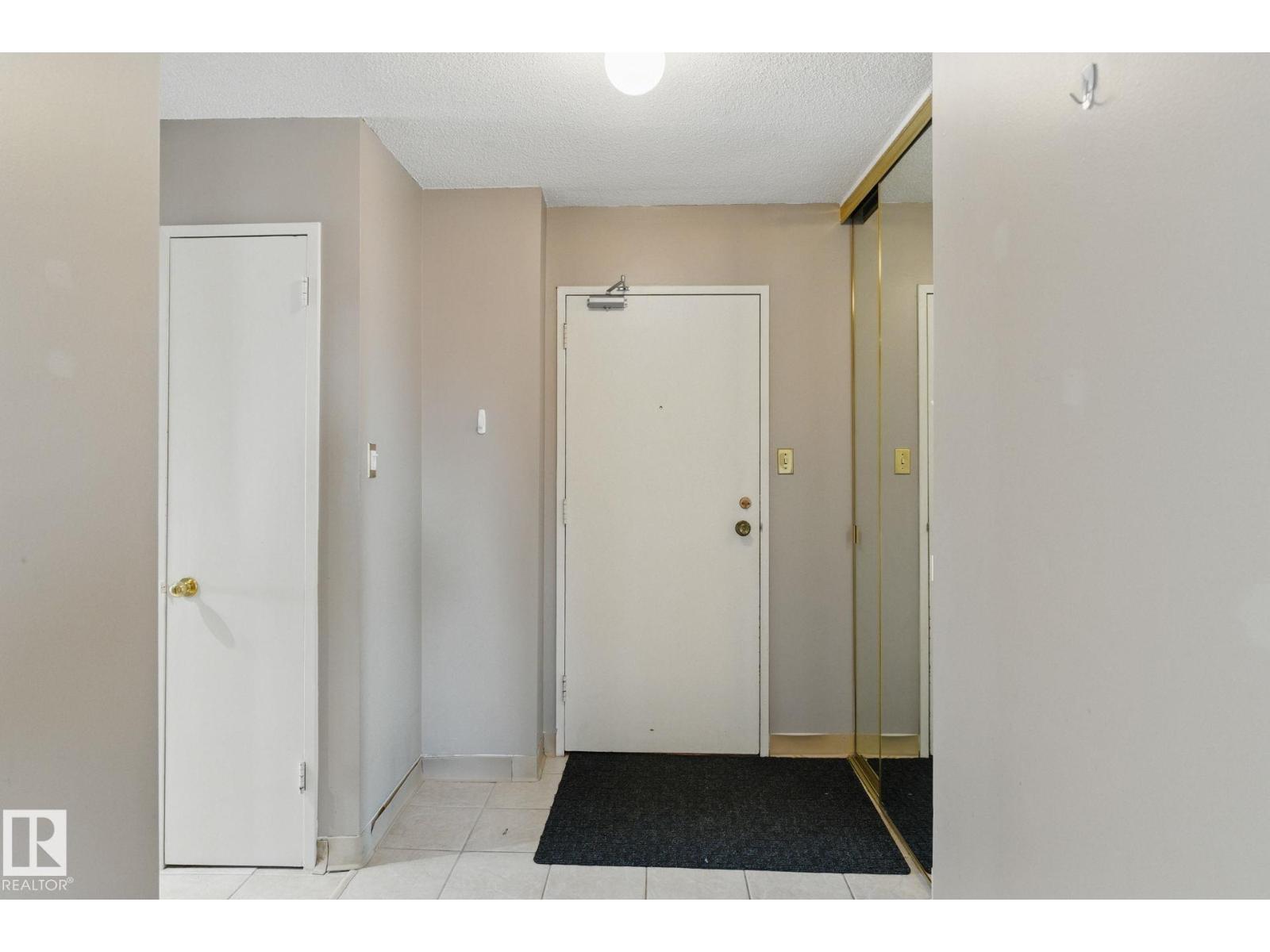 #1201 9835 113 ST NW - 4