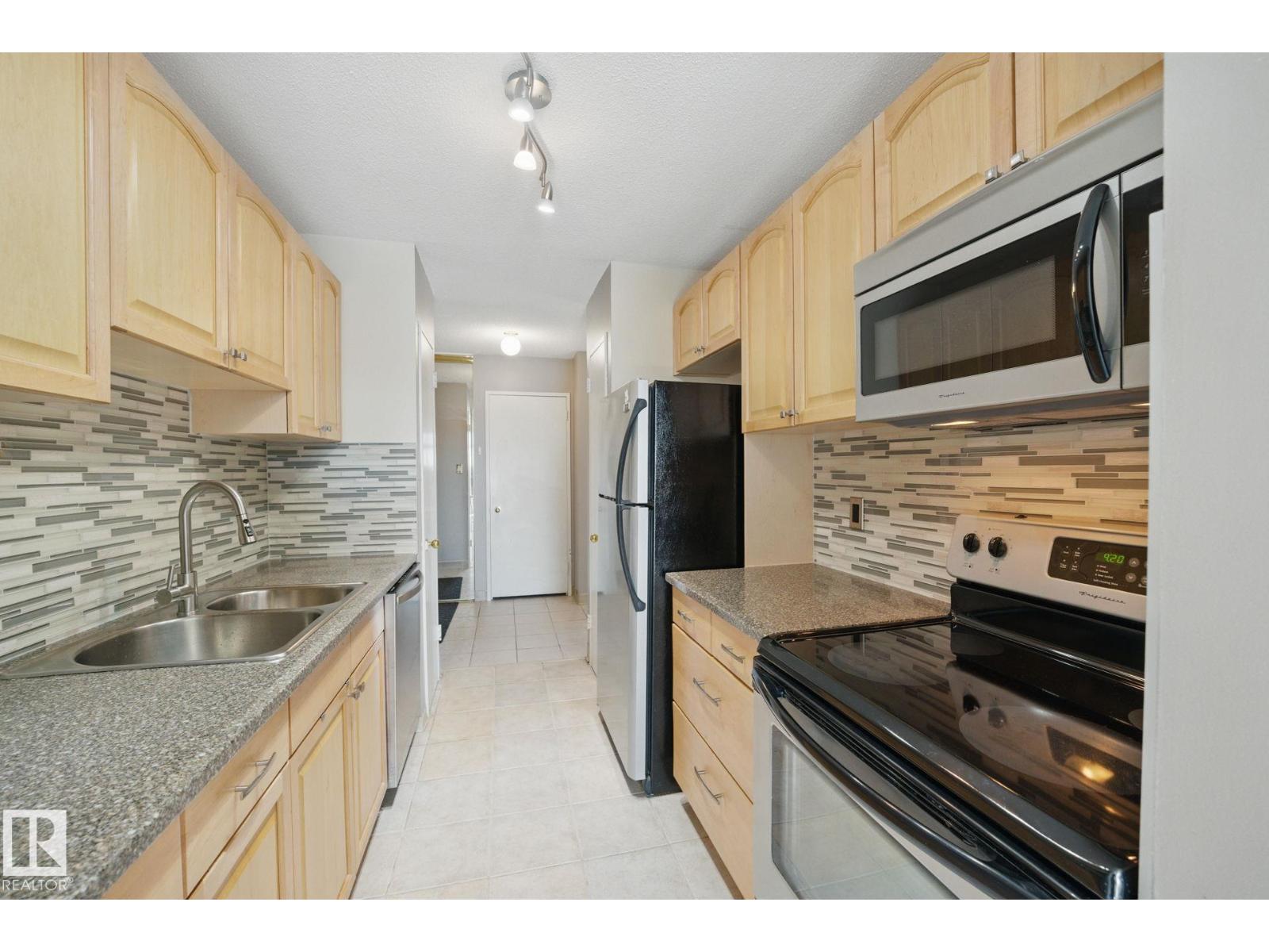 #1201 9835 113 ST NW - 6