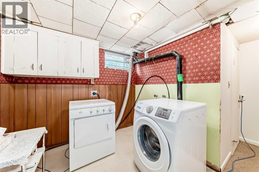 2518 21 Street SW - 35