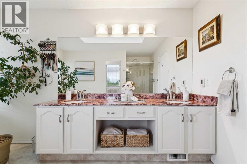52 Christie Knoll Heights SW - 32