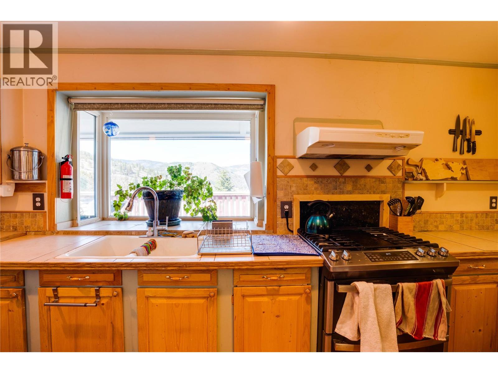 561 Grand Oro Road, Kaleden