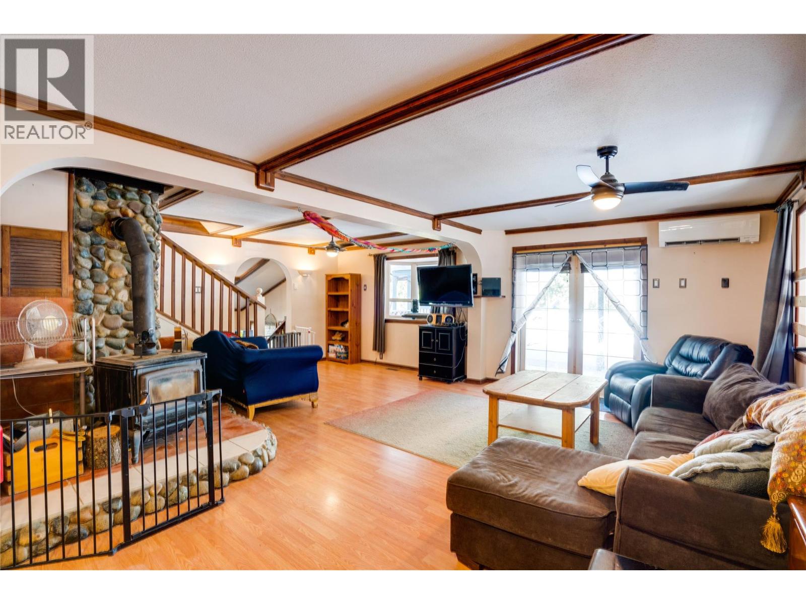 561 Grand Oro Road, Kaleden