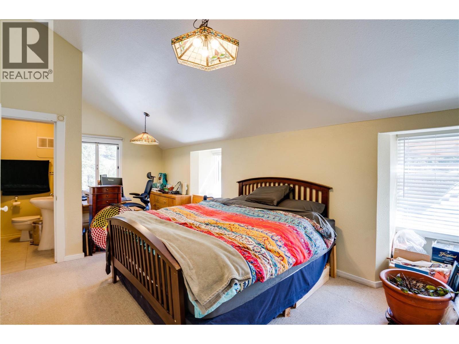 561 Grand Oro Road, Kaleden