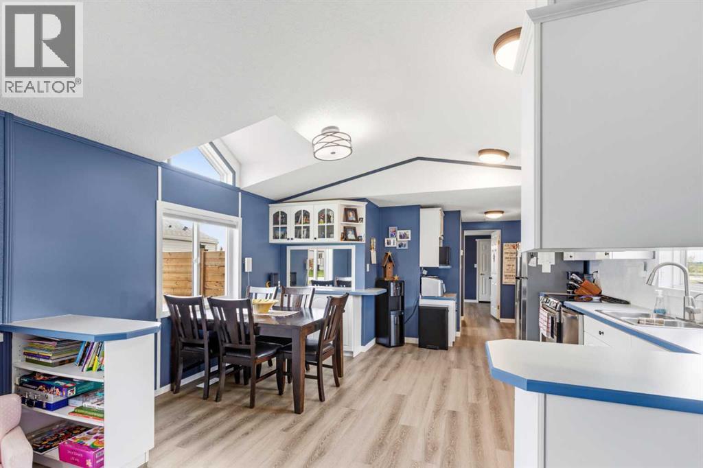 137 Clark Crescent - photo 3