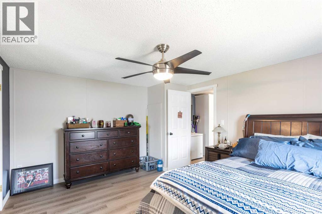 137 Clark Crescent — photo 9