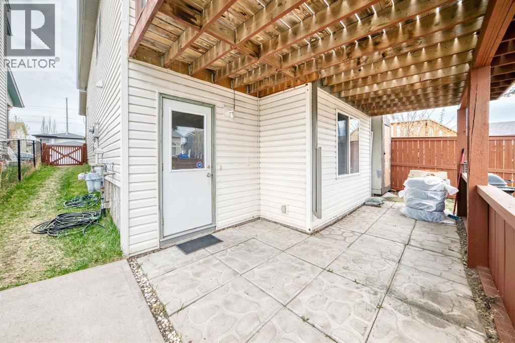 92 Everstone Rise SW - 23