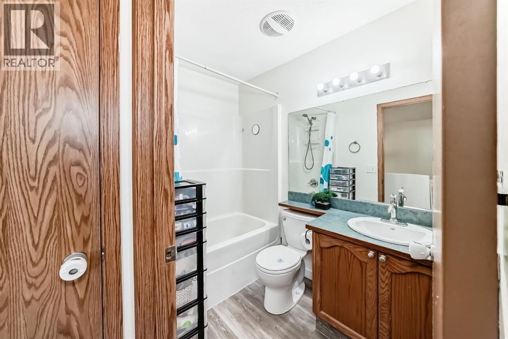 92 Everstone Rise SW - 13