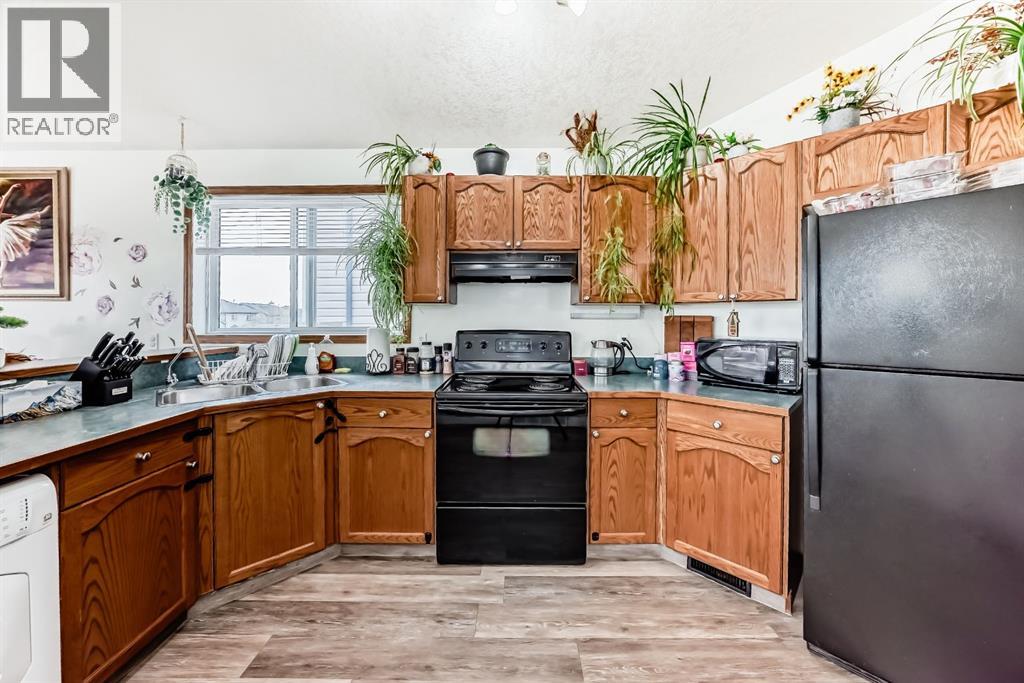 92 Everstone Rise SW - 4